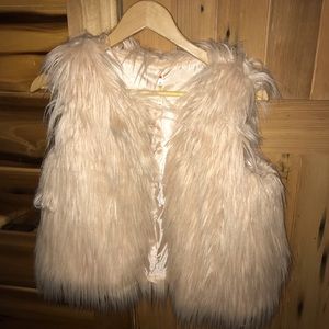 Blush colored faux fur vest